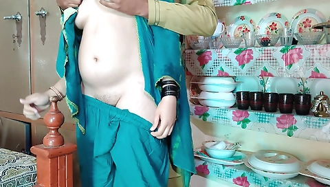 Fun With Friends Chubby White Skin Wife At Home